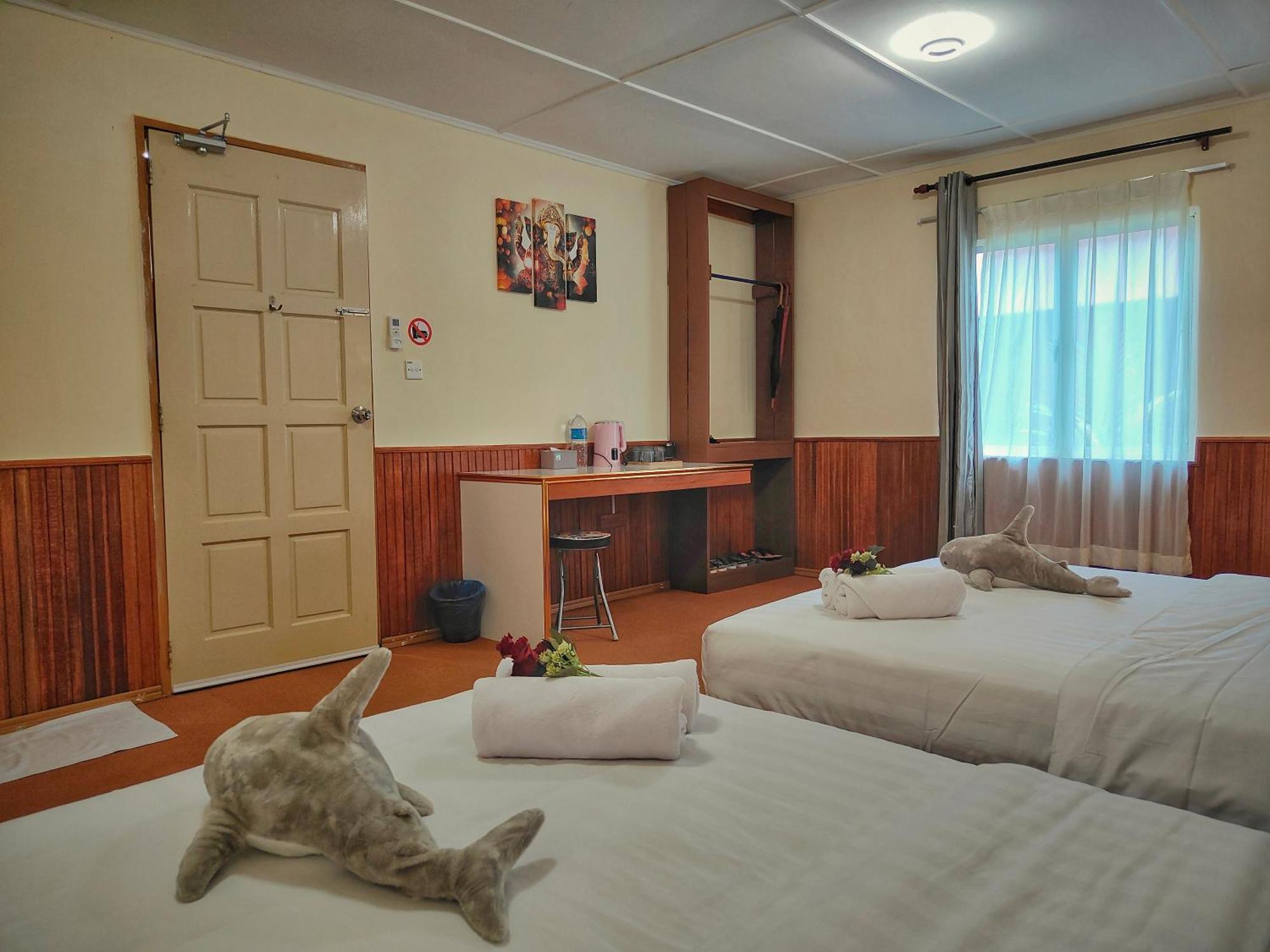 Timba Garden Free Town And Jetty Transport Hotel Семпорна Екстериор снимка