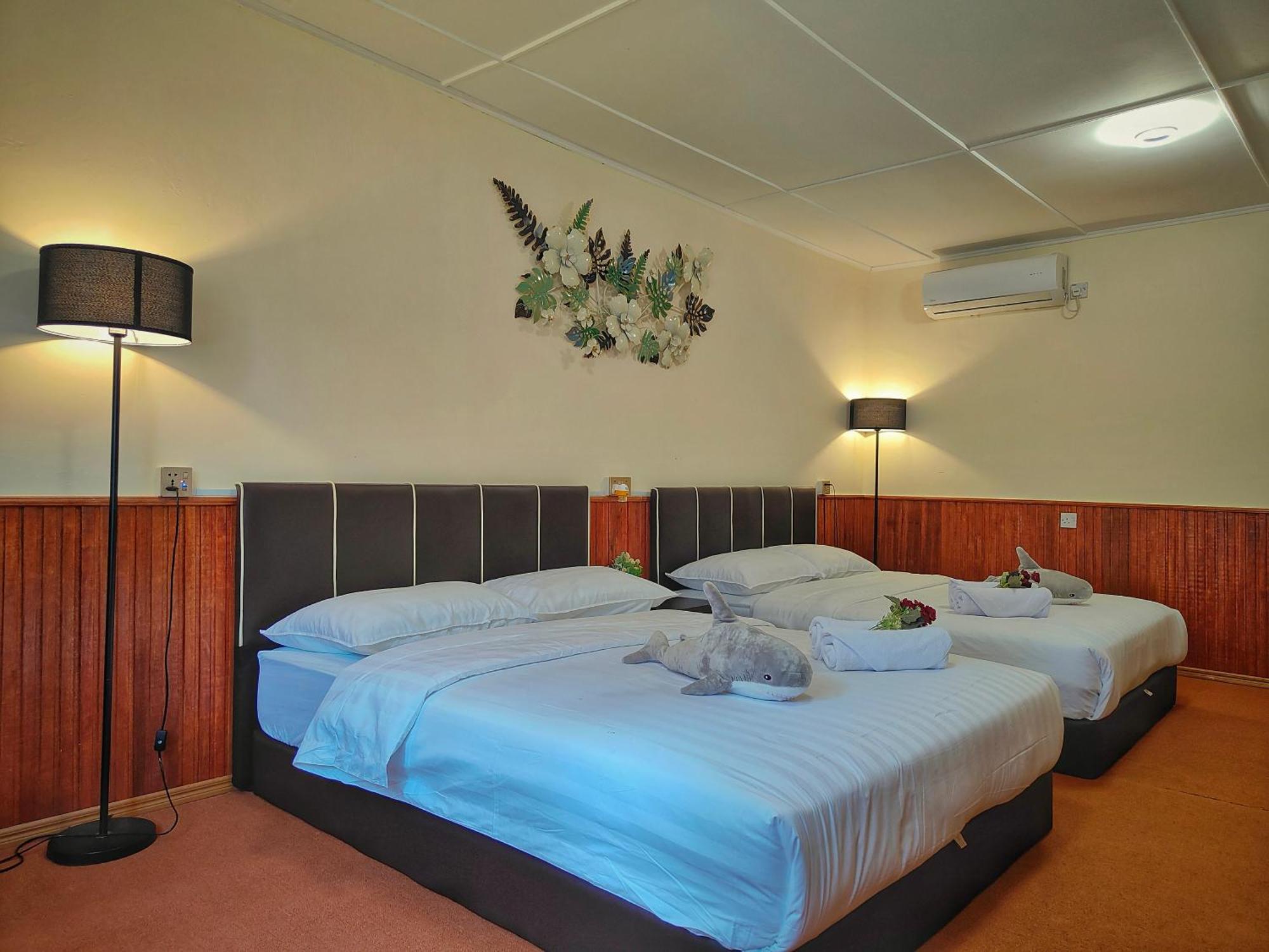 Timba Garden Free Town And Jetty Transport Hotel Семпорна Екстериор снимка